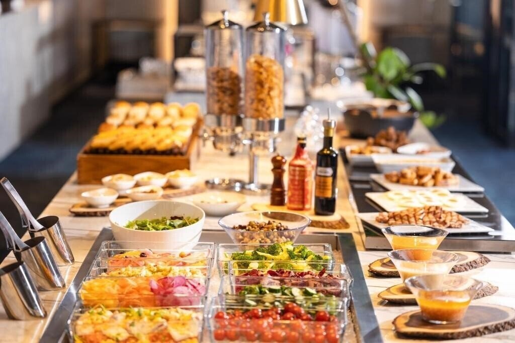 Фотографія Cross Hotel Osaka 4*