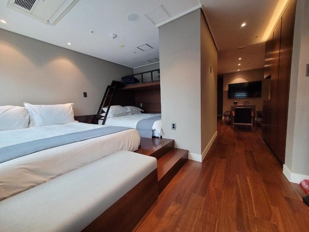 Зображення Baiton 4*