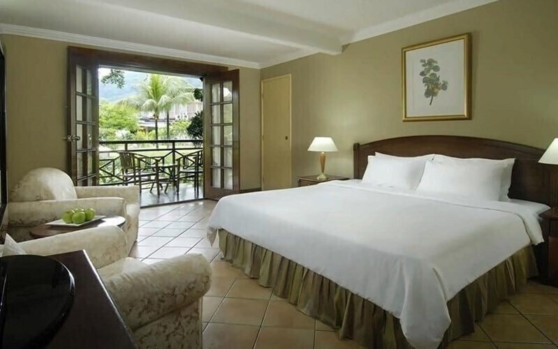 Фотографія Berjaya Beau Vallon Bay 3*